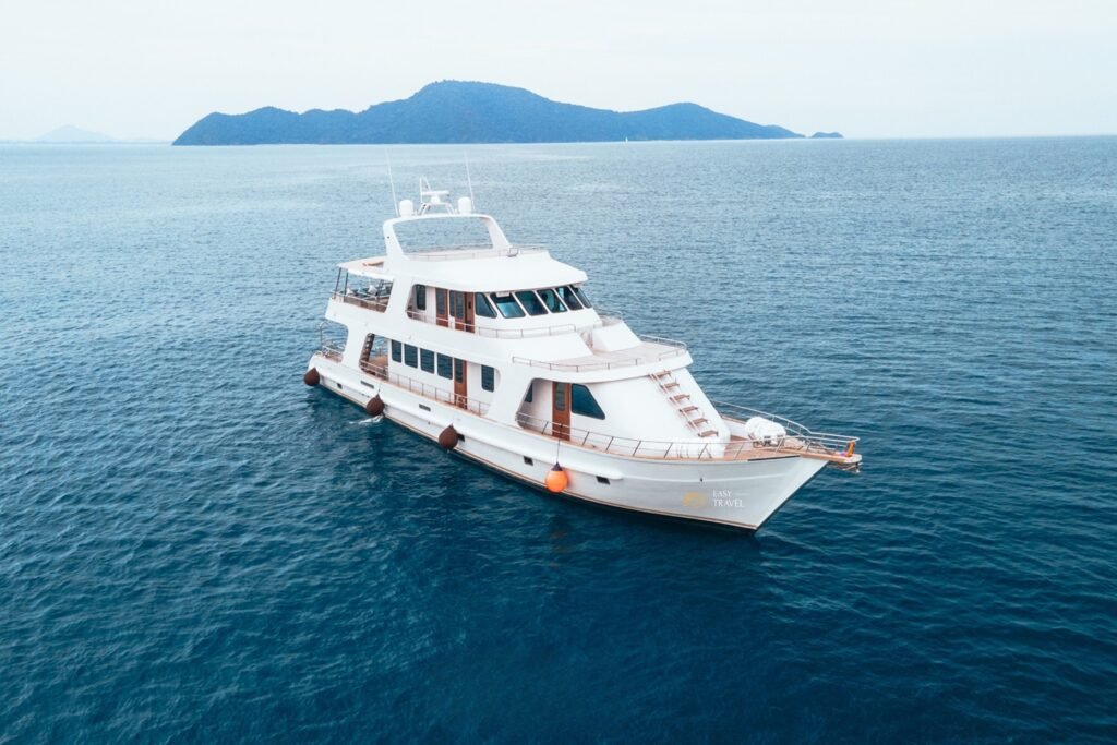 Yacht #111 - Image 1