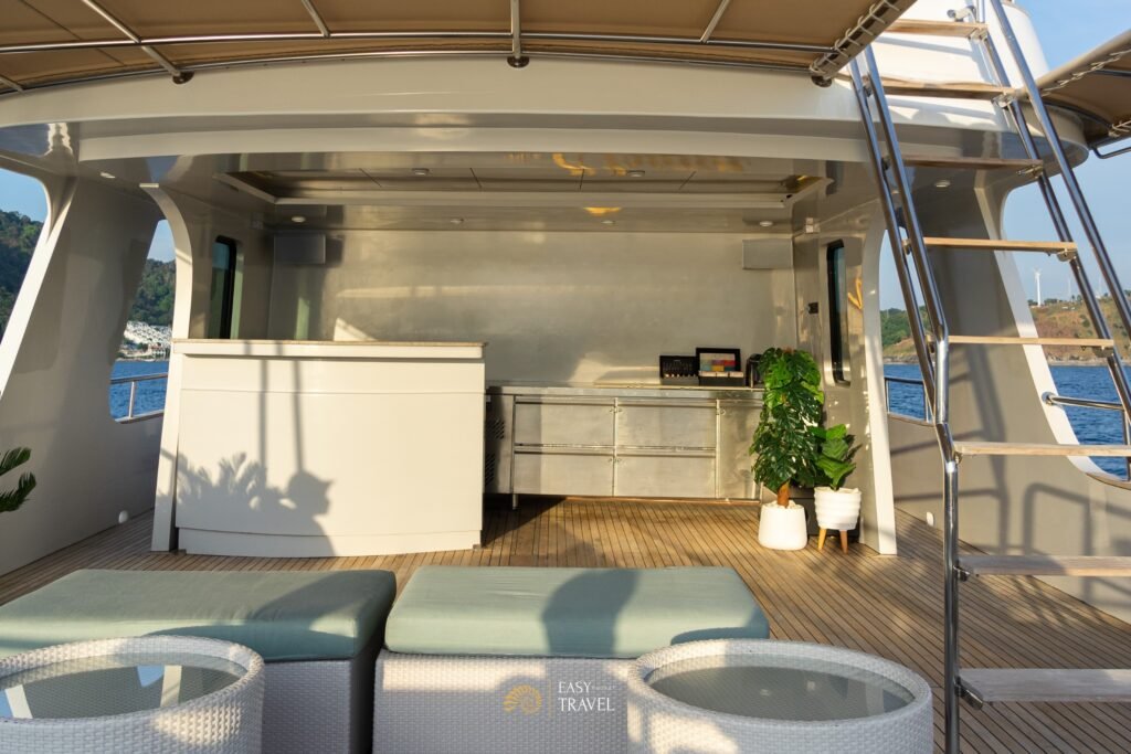 Yacht #111 - Image 11