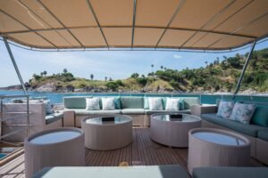 Yacht #111 — photo 14