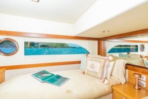Yacht #129 — photo 20