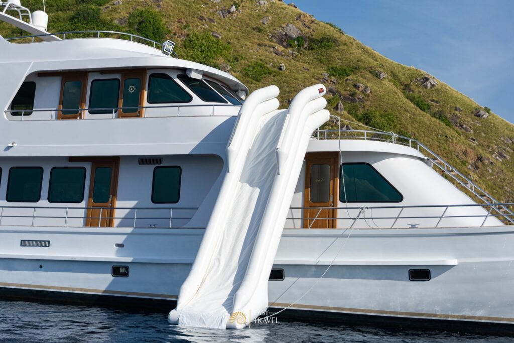 Yacht #111 - Image 5