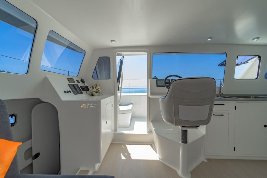 Yacht #104 - Image 4