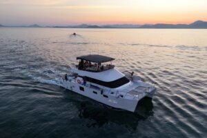 Catamaran #131 — photo 1
