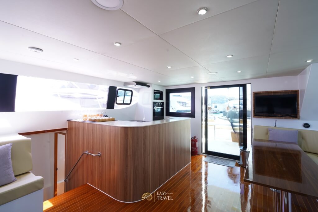Catamaran #131 - Image 19