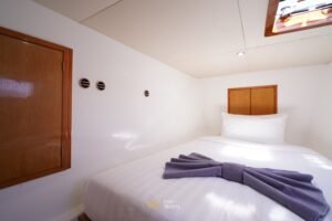 Catamaran #131 — photo 17