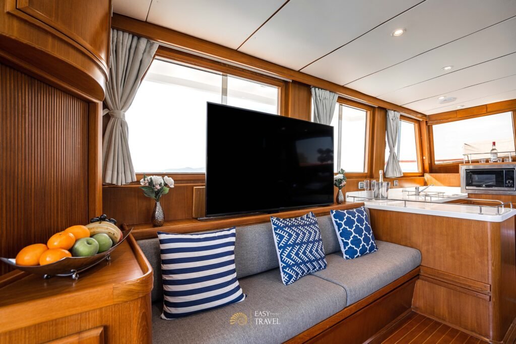 Yacht #123 - Image 12