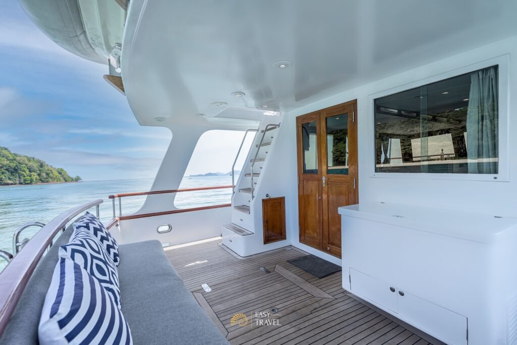 Yacht #123 - Image 11