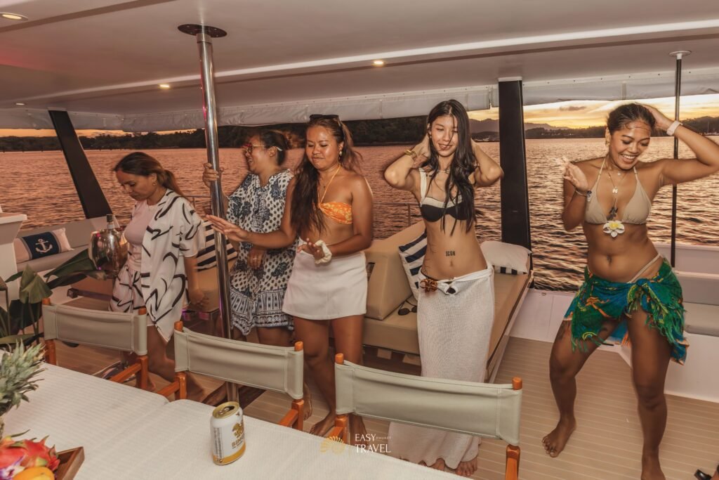 Catamaran #125 - Image 6