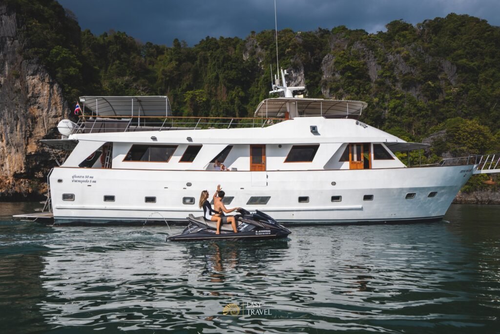 Yacht #128 - Image 6
