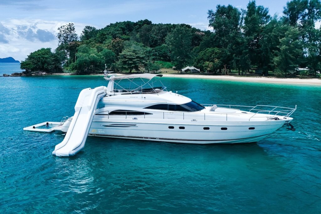 Yacht #127 - Image 3