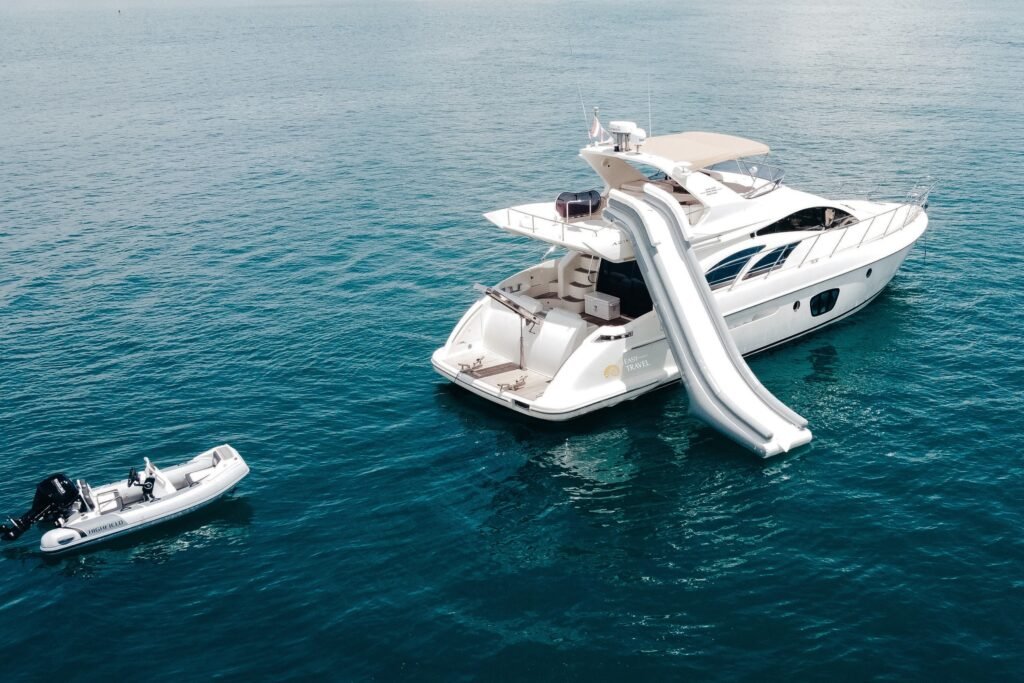 Yacht #124 - Image 2