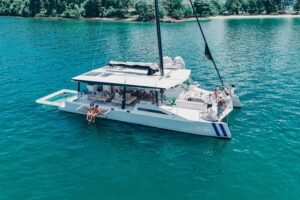 Catamaran #125 — photo 1