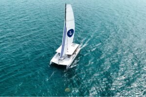 Catamaran #125 — photo 19