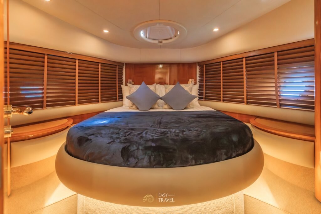 Yacht #124 - Image 11