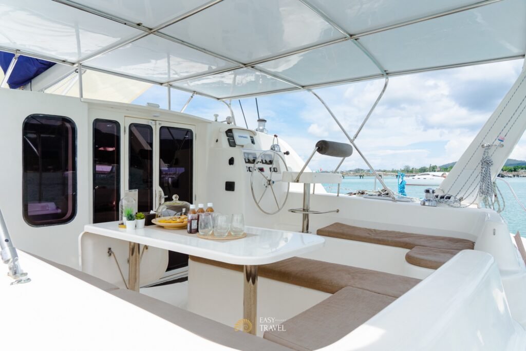Catamaran #116 - Image 8
